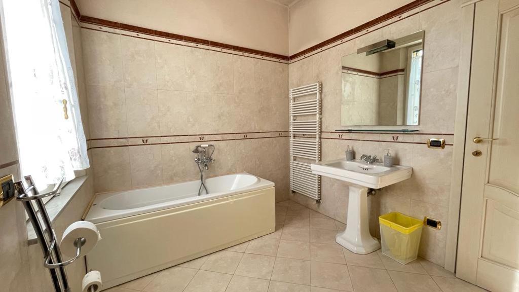 Villa Peonia Parme Chambre photo